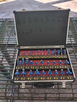Woodworking router set