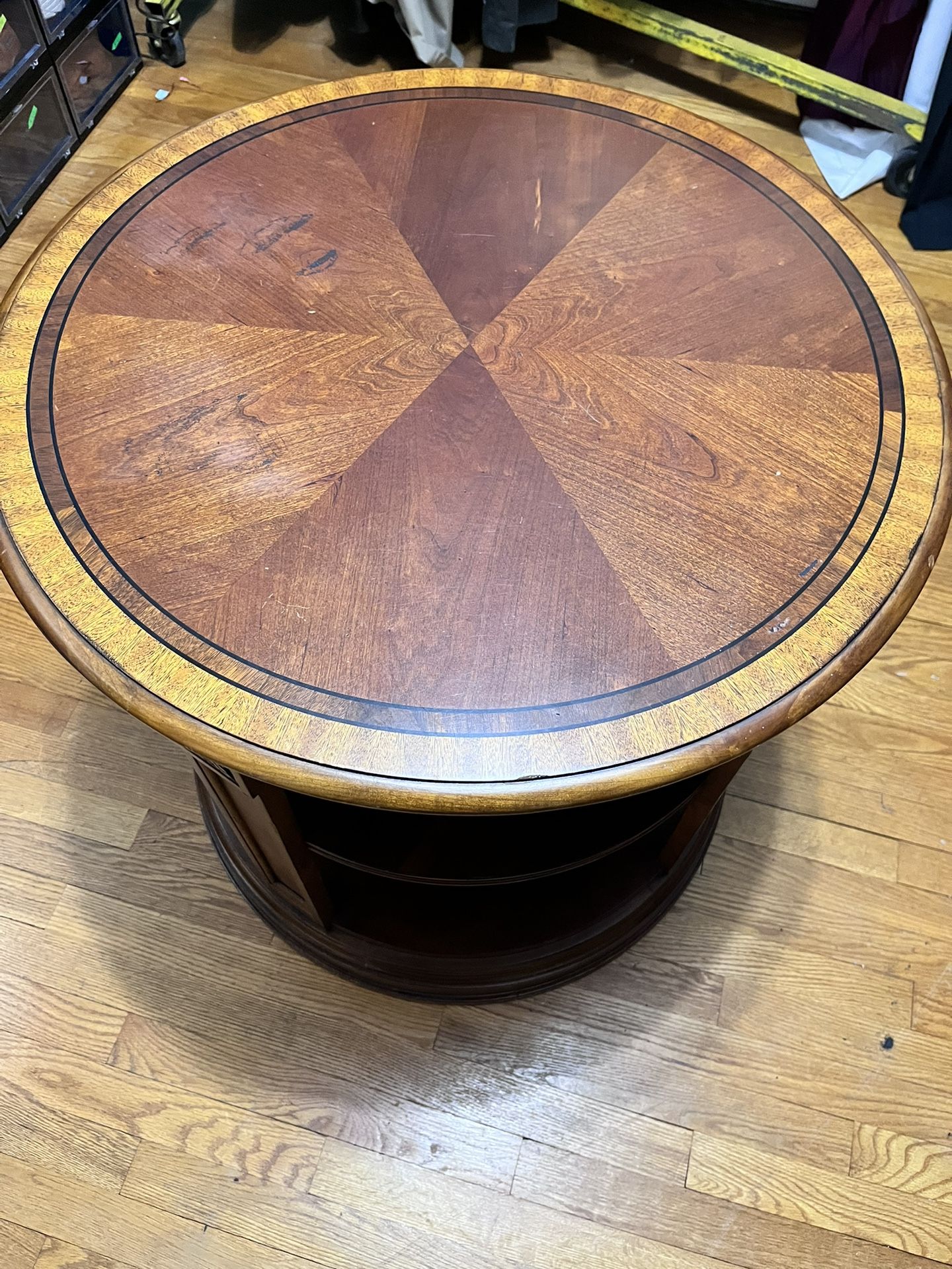 Ethan Allen British Classics Collection Round Side Table