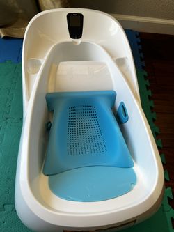 4Moms Baby Bathtub (Like new)