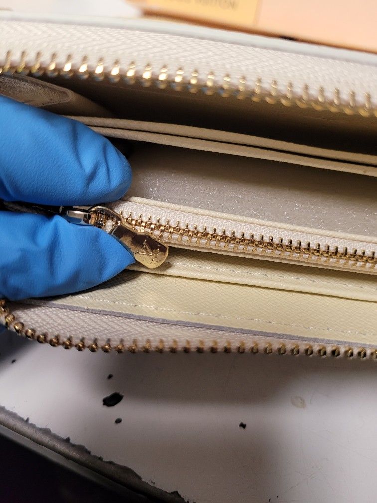 Louis Vuitton White Wallet