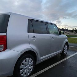2015 Toyota Scion xB 4cyl. Hatchback