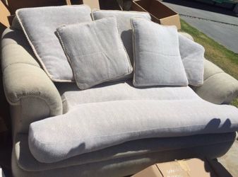 Oversized Off-White Sofa Loveseat with Cushions