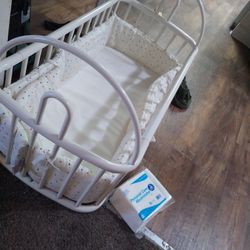 Baby Rocking Crib 