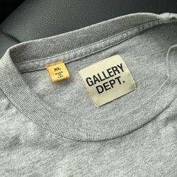 GALLERY TEE