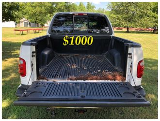 $1,000 URGENT For sale 2002 Ford F-150 XLT 4x4 very clean condition