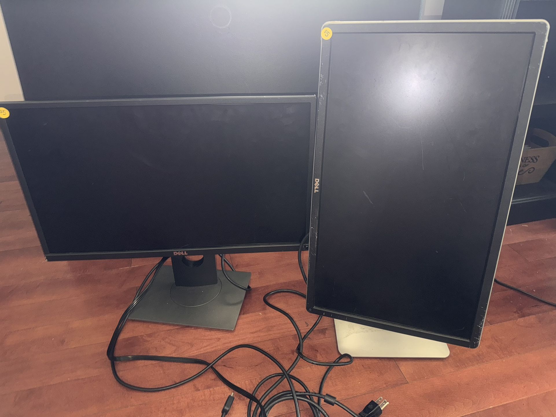 Computer Monitors I No Longer Need Still Comes With Cables