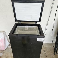 5 cu ft black deep freezer — clean & works perfectly ❄️