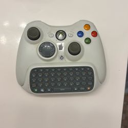 Xbox 360 Controller With Keyboard Attachment