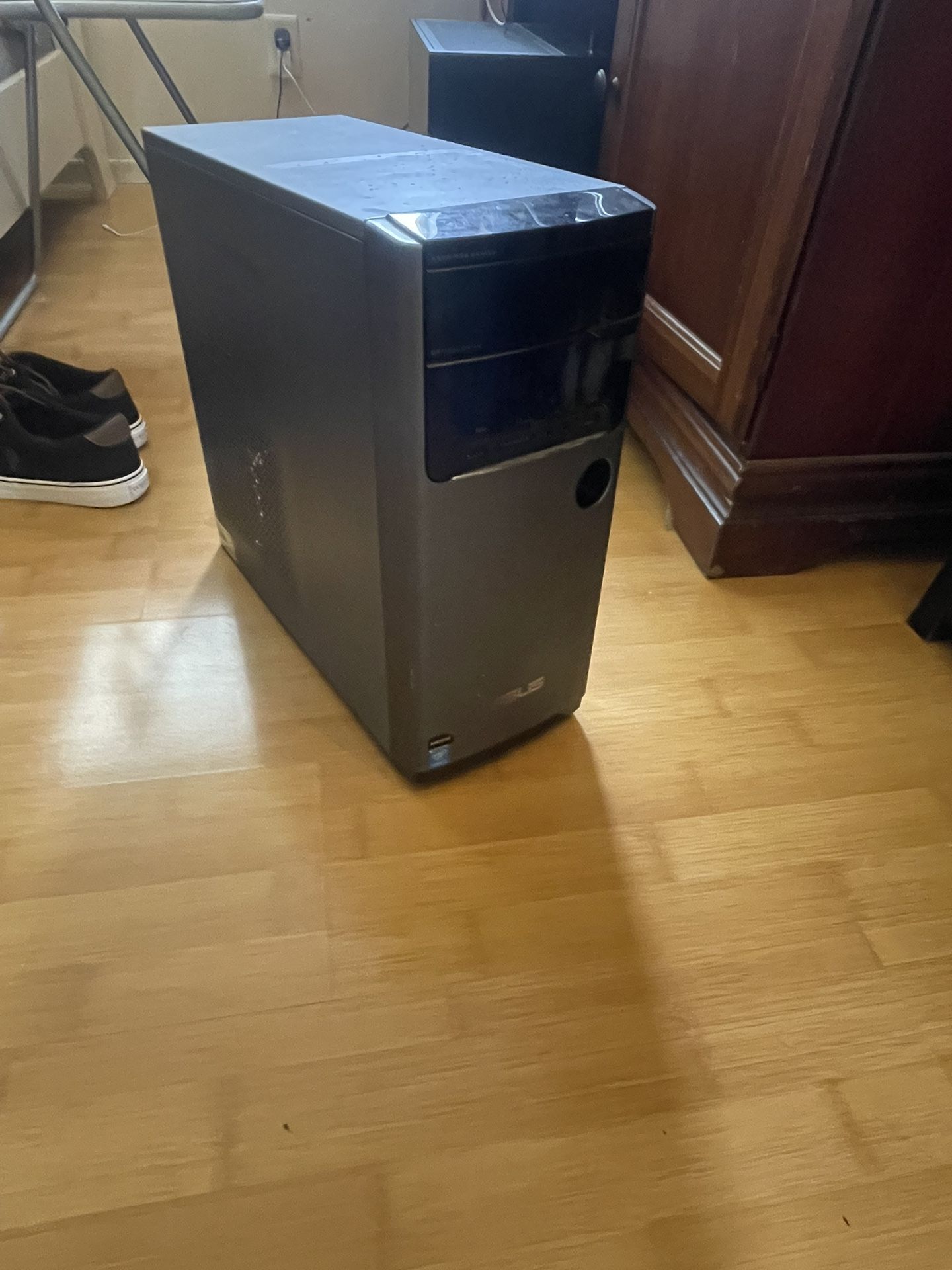 ASUS Desktop - For Parts