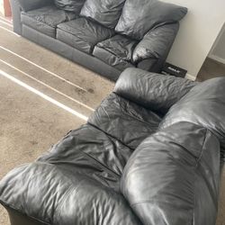 Leather Love Seat 