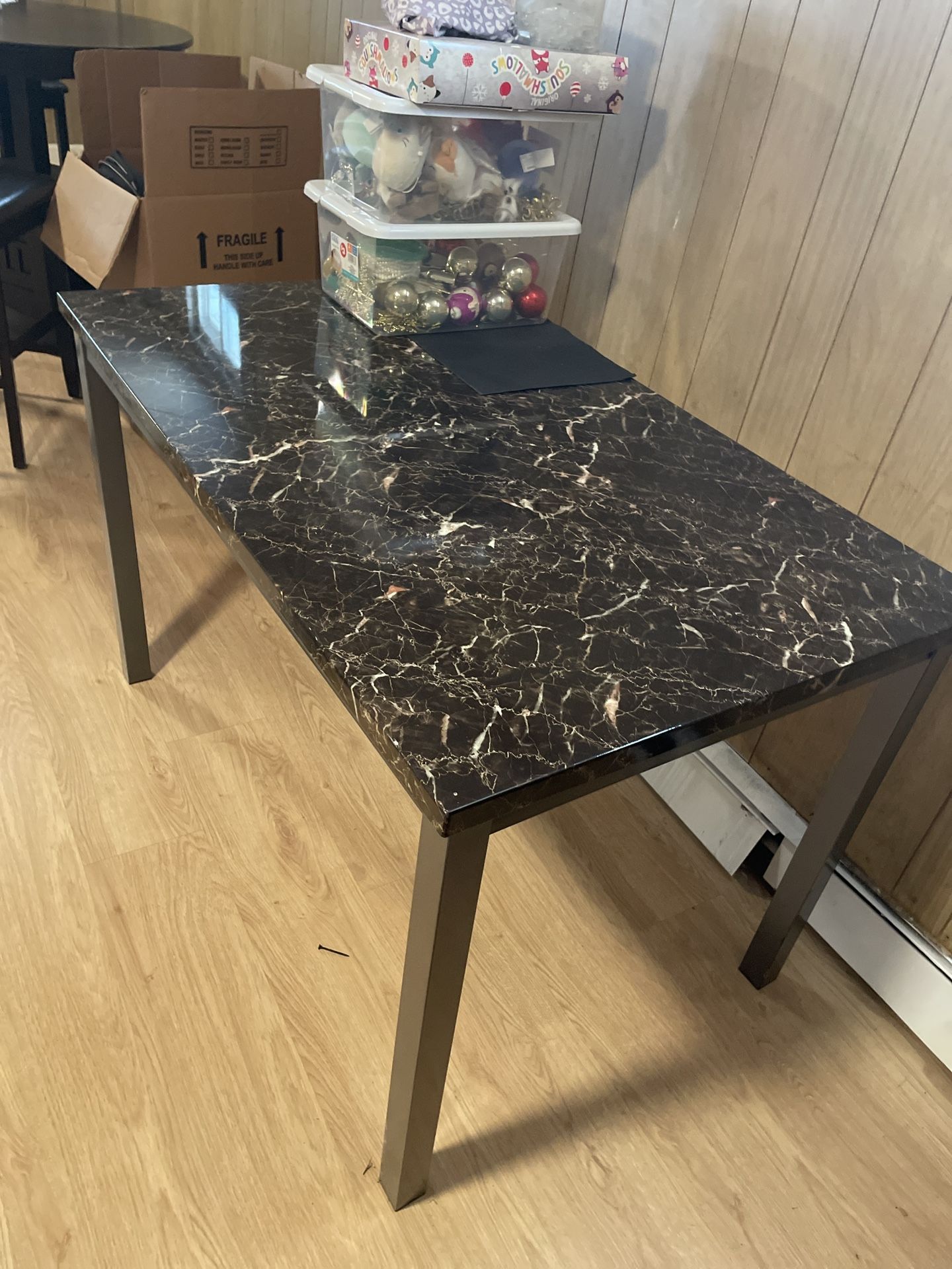 Dining table or counter