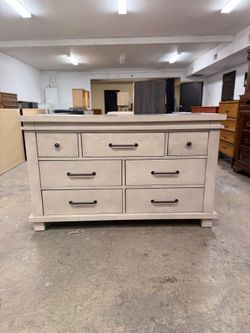 Natural Wood Color 6 Drawer Dresser Slow Close Drawers