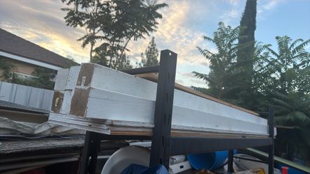 Madera de 4 × 4 × 9 pies Madera de 4 × 4 × 9 pies
