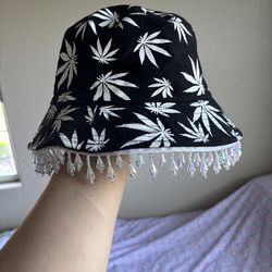 Mary Jane bucket hat