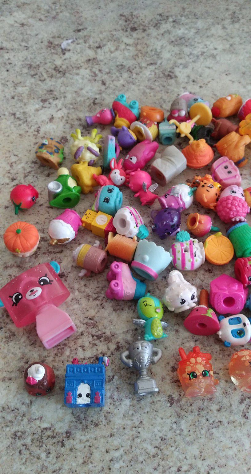 Shopkins And Other Mini Collectibles