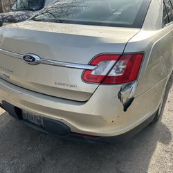 2010 Ford Taurus