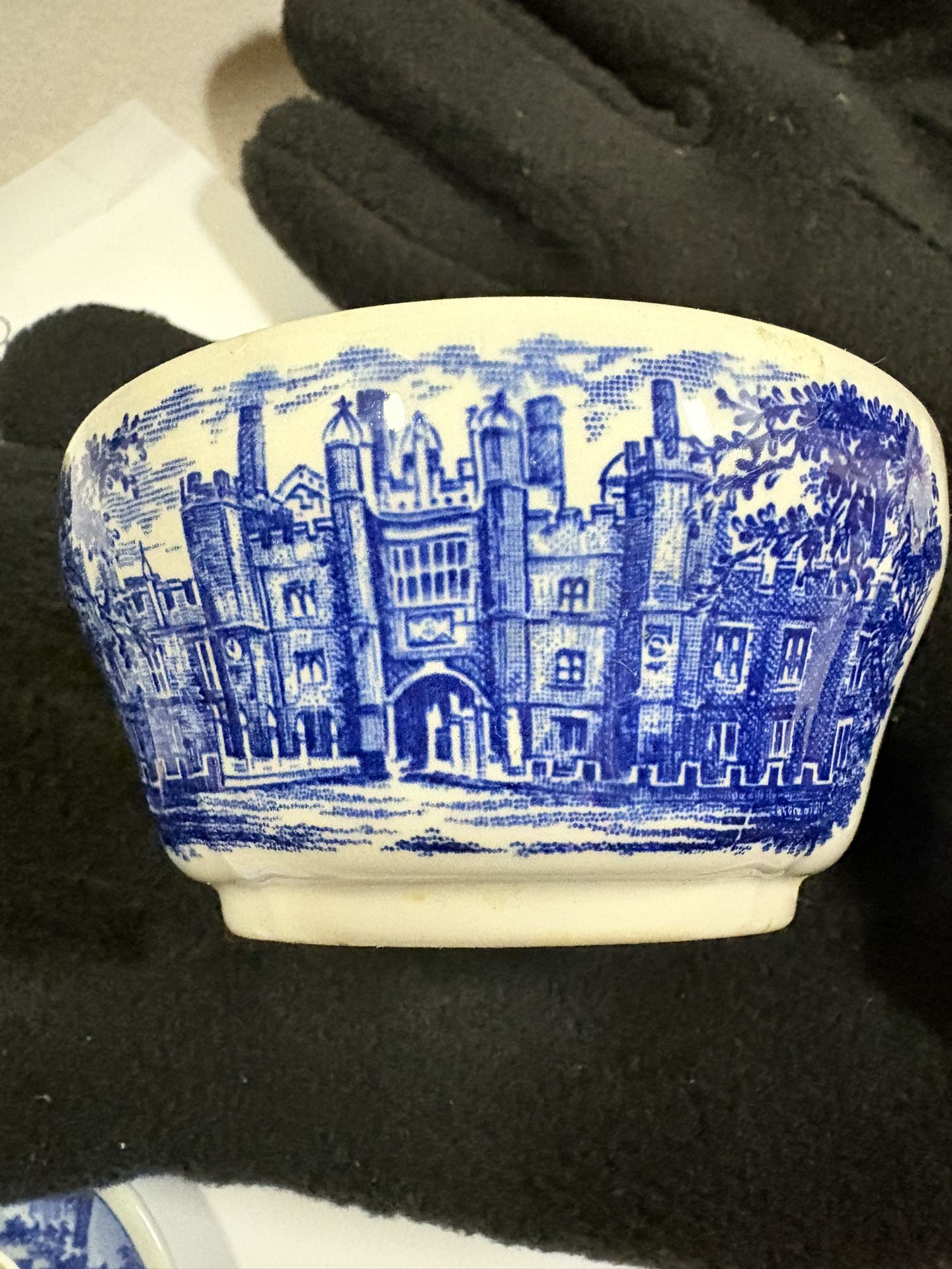 Hampton Court Broadhurst England