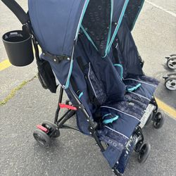 Stroller doble Delta Children 