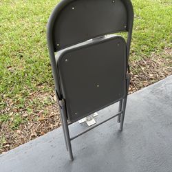 20 Metal folding chairs
