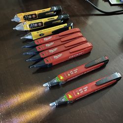 Milwaukee voltage detector