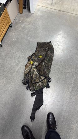 Realtree hunters Safety System Vest 2x/3x