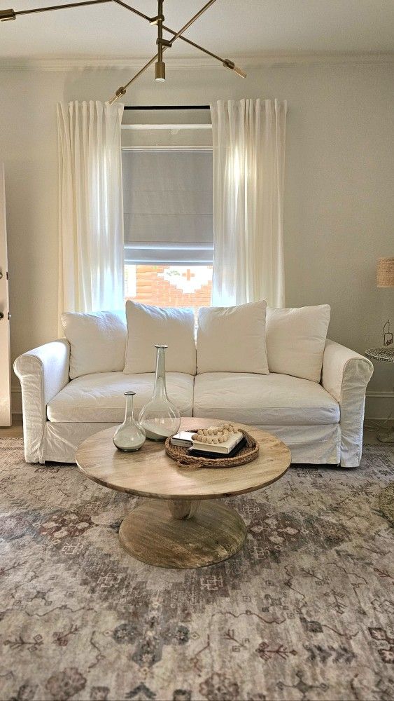 SLEEPER SOFA WITH WASHABLE SLIPCOVERS
