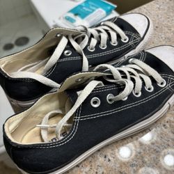 Converse $10