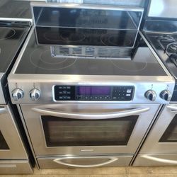 Kitchen Aid  Electric 220v Stove  Top Glass  In Excellent Condition 
