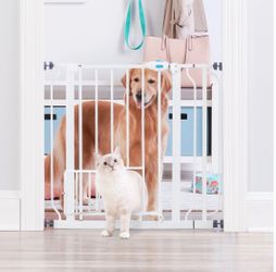 Adjustable Pet Gate w/ Kitty Door