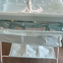 Foldable Baby Changing Table 