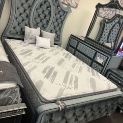 Bedroom Set Queen 4 Pc 💕