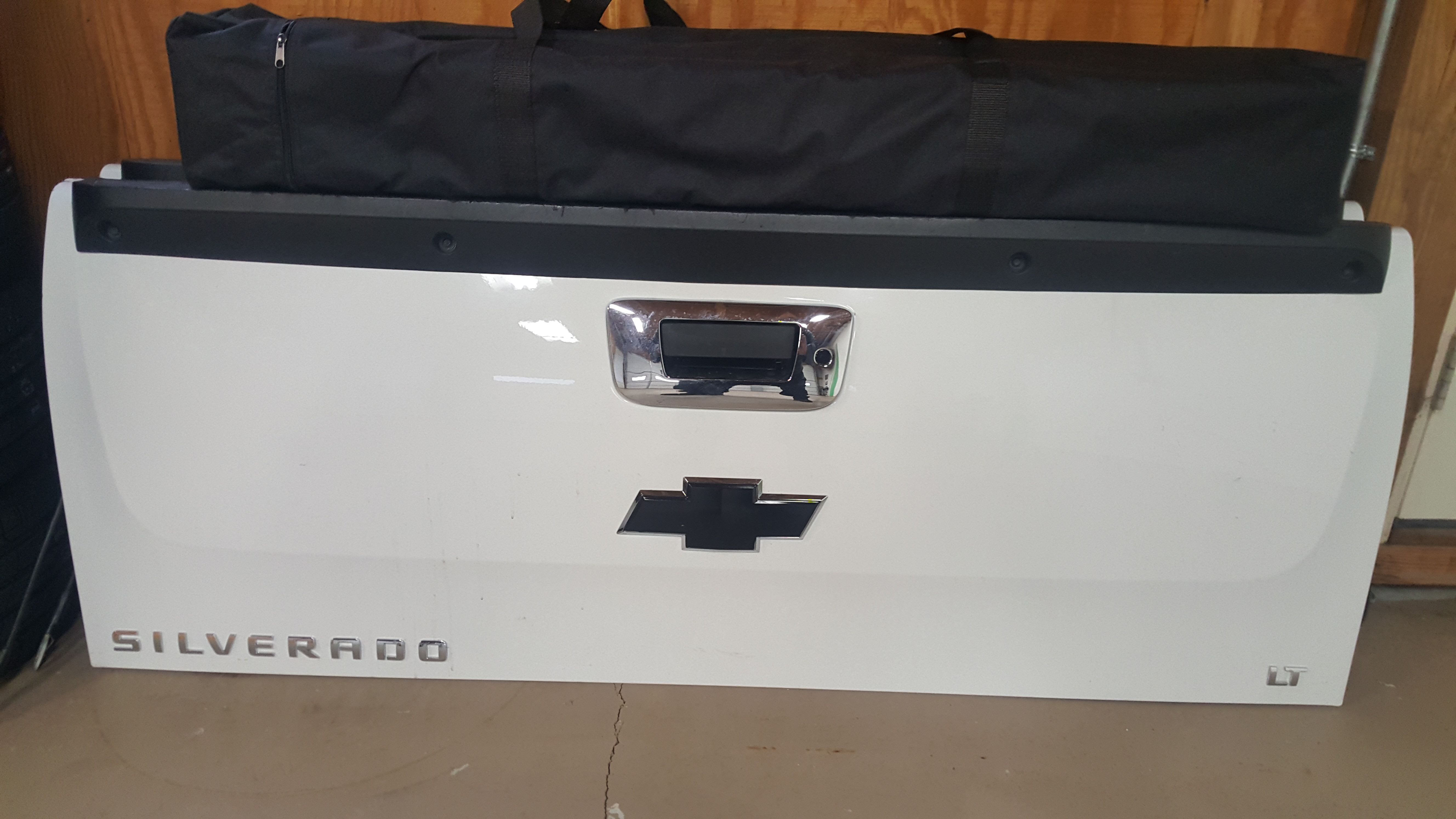 2007 to 2013 tailgates like new condition