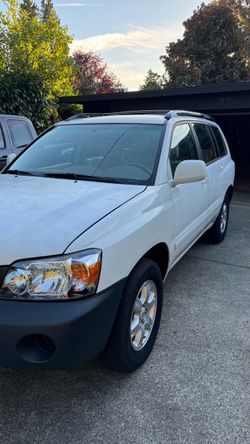 2005 Toyota Highlander 197K miles, runs/drives excellent