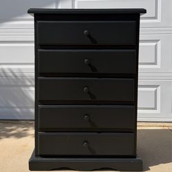 5 Drawer Solid Pine Wood Dresser / Color: Black