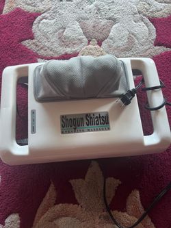 Portable back massager