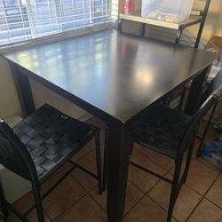 Dinning Table 2 Chairs 