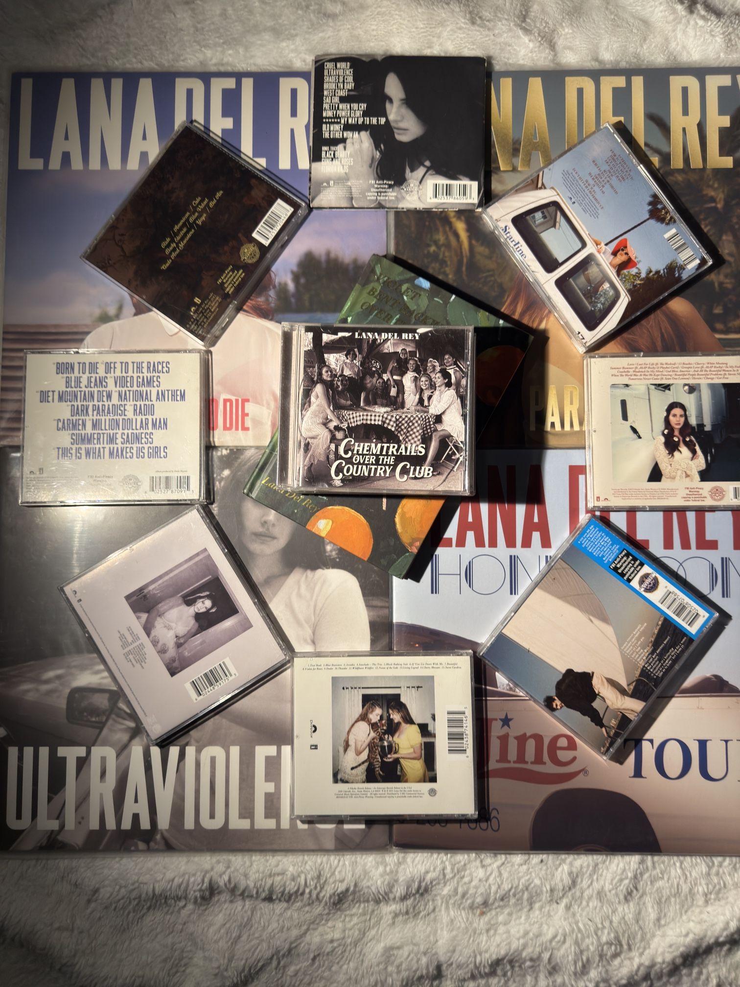 LANA DEL REY CHEMTRAILS OVER THE COUNTRY CLUB CD