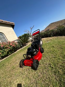 Toro commercial self propelled lawn mower with clutch in good working conditions