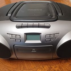 Insignia Am/fm Radio, Casette N Cd