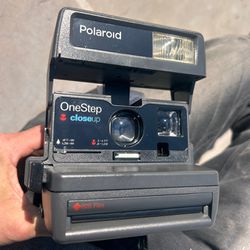 Polaroid 600 Film Camera  One-Step Closeup - Mint - UK factory 1980’s 