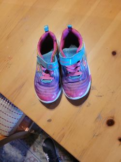Girl Sketchers