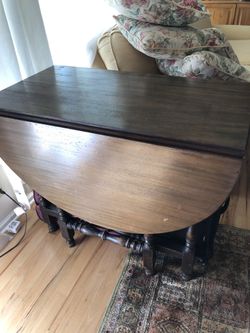 Antique Gateleg table with two leafs