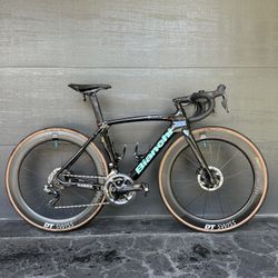 50cm Bianchi Oltre Xr3 Carbon Road Bike. 