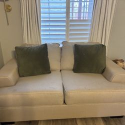 Couch & Loveseat Set 