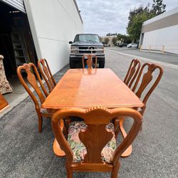 Oak Claw Foot Antique Dinning Table And Chairs 