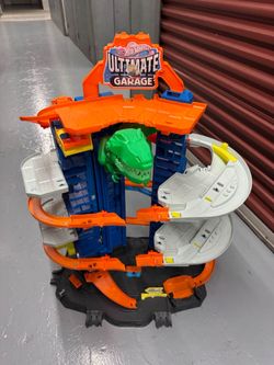 Hot Wheels Ultimate Garage Playset