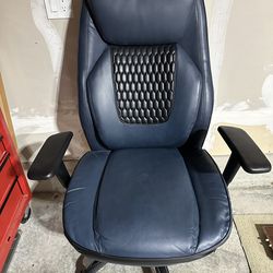Shaquille O'Neal big and tall, leather office chair