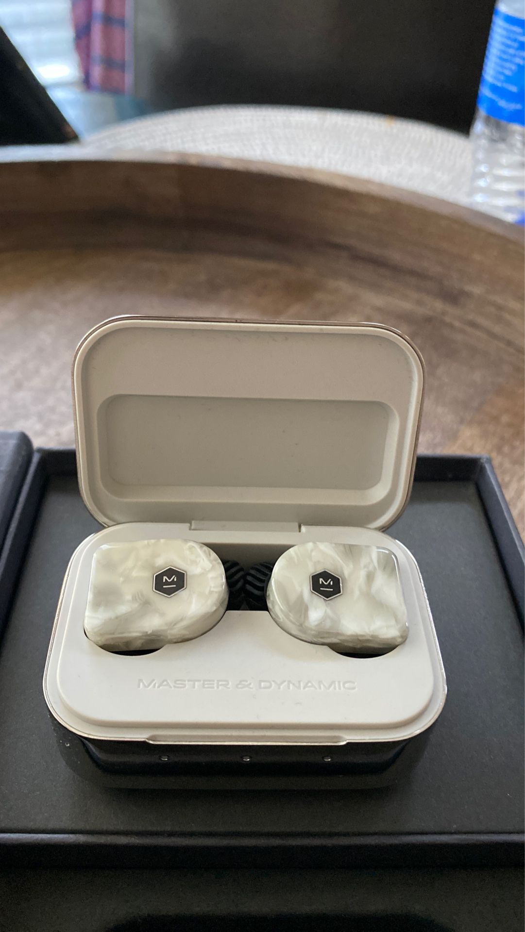 Master and Dynamic wireless anc earbuds MW07