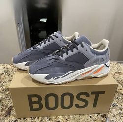 YEEZY 700 “MAGNET”