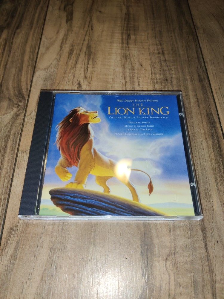 The Lion King Original Motion Picture Soundtrack (CD, 1994, Disney). Has some wear from age and use. Sold as is.